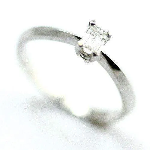 18ct White Gold Emerald Cut Certificated Diamond Engagement Ring 0.25ct-L1797HS