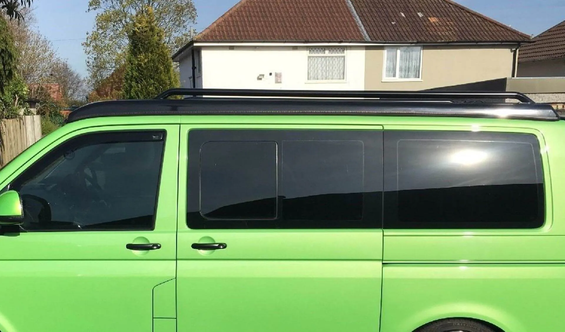 Black OE Style Steel Roof Rails for the Volkswagen Transporter T5 SWB