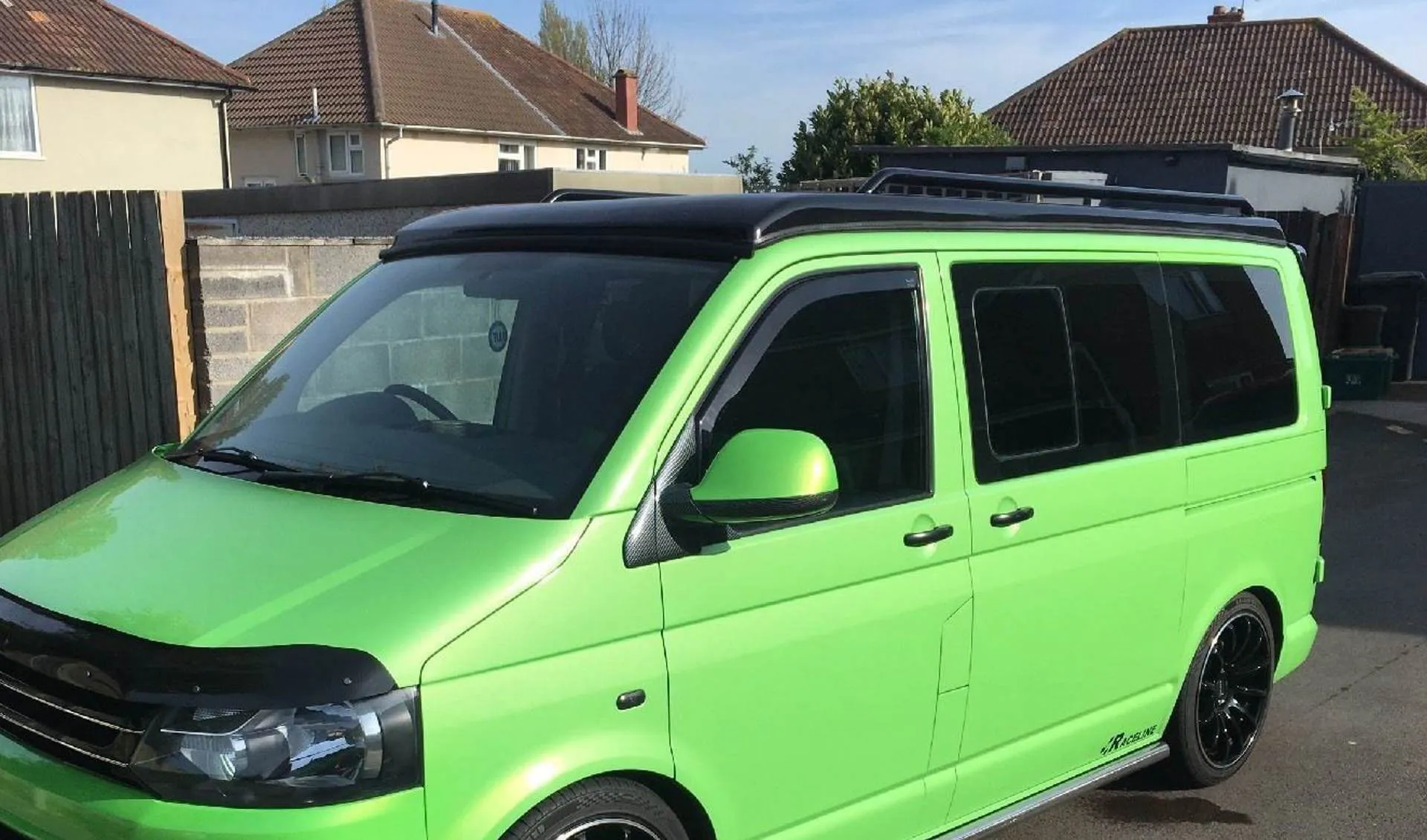 Black OE Style Steel Roof Rails for the Volkswagen Transporter T5 SWB