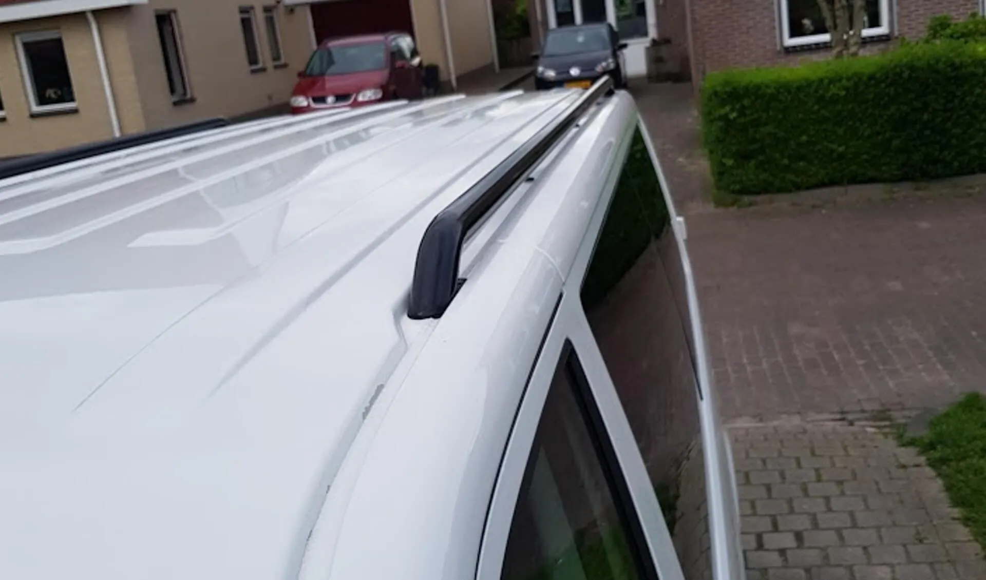 Black OE Style Steel Roof Rails for the Volkswagen Transporter T5 SWB