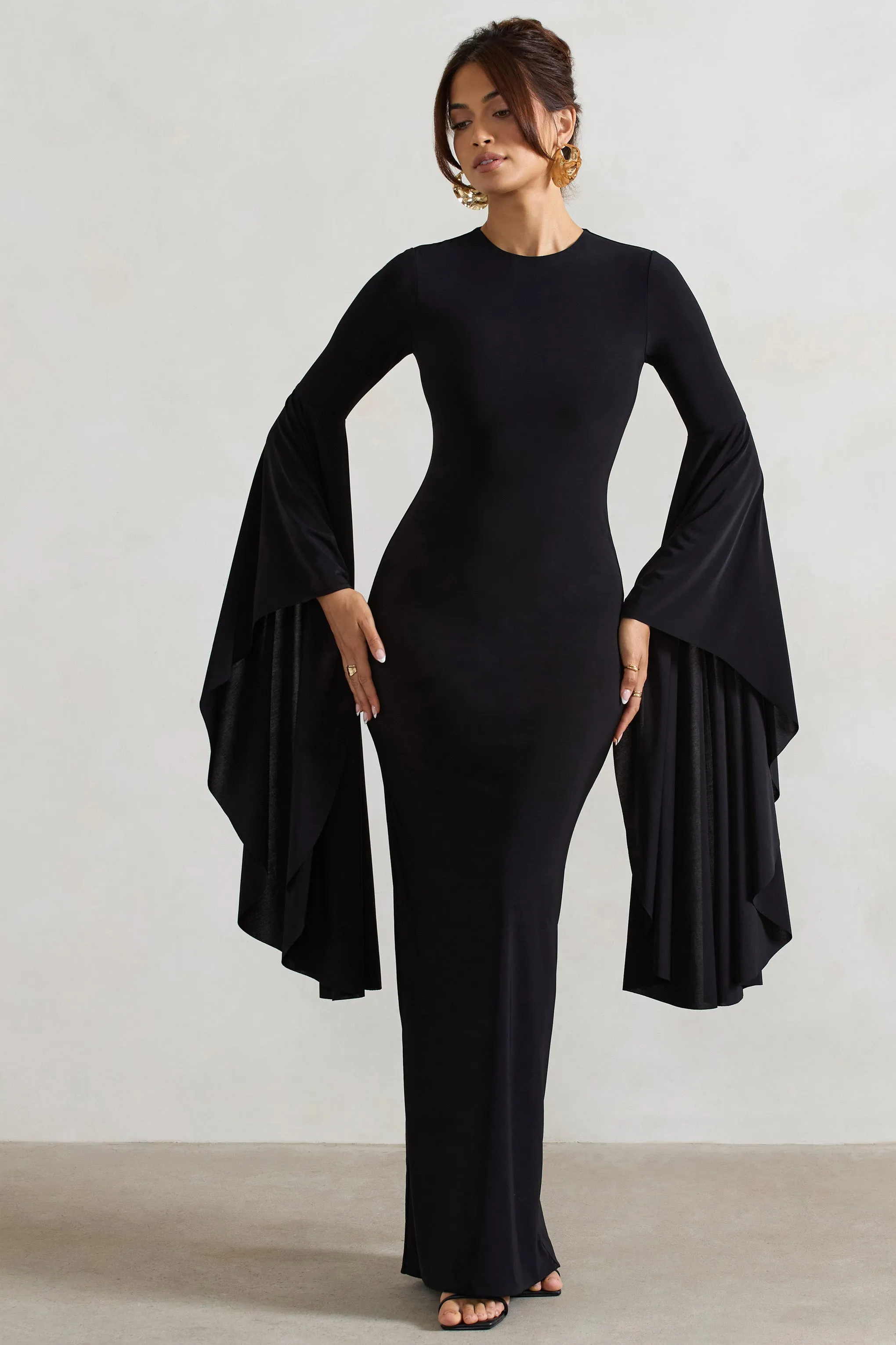 Modena | Robe longue noire avec manches cascade