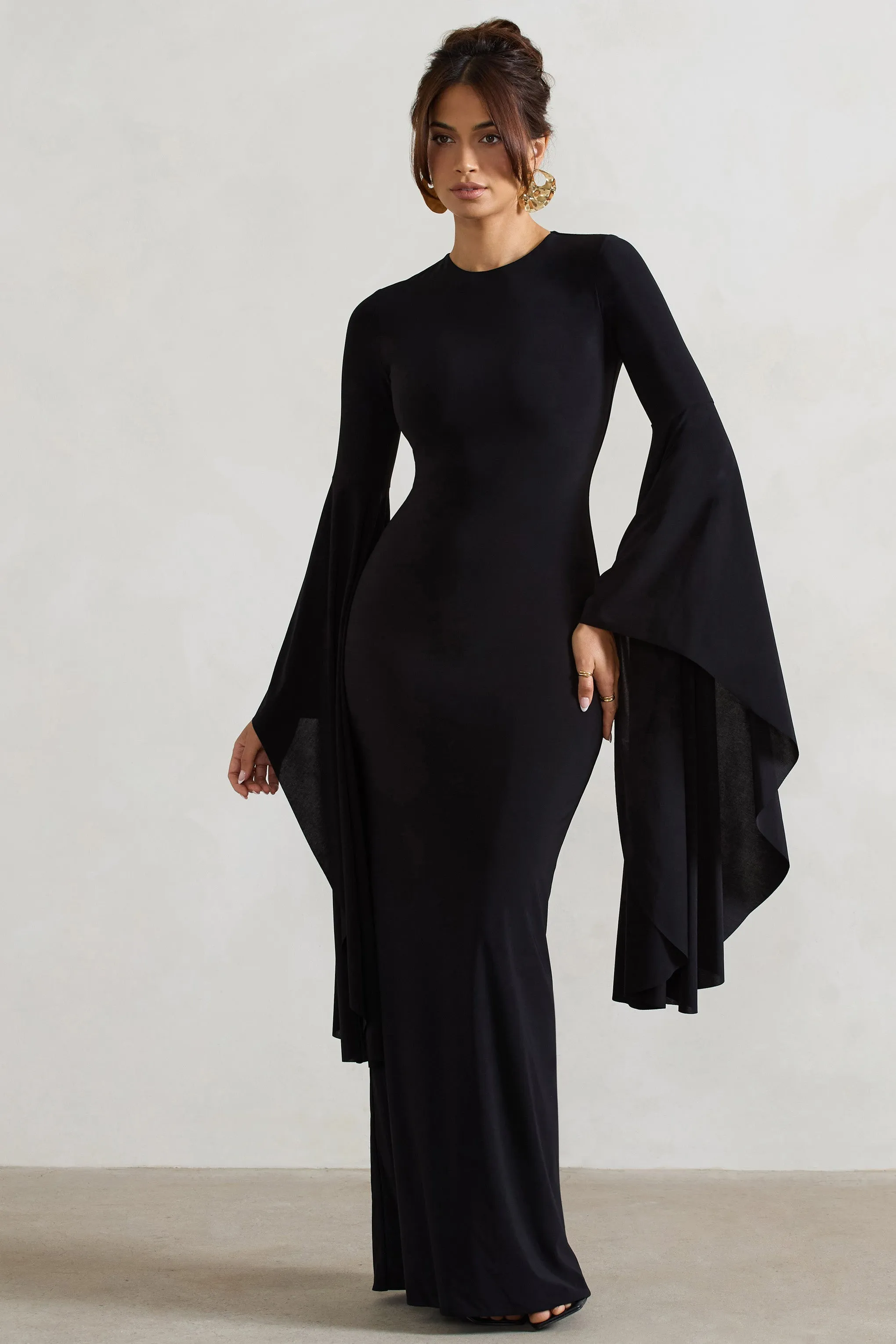 Modena | Robe longue noire avec manches cascade